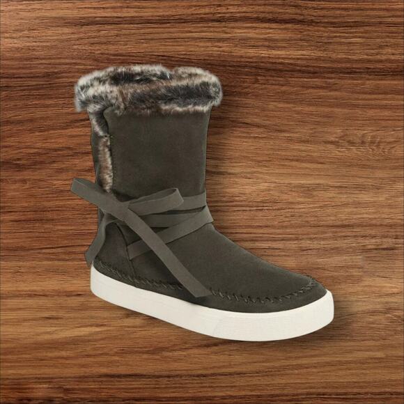 TOMS Shoes - Tom’s Vista Boots Olive Fur Lined Women’s Size 6